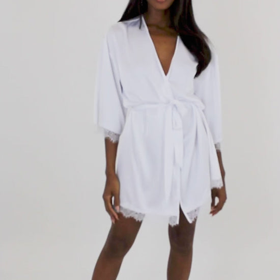 Cloud 9 Lingerie | Sexy Bridal Lingerie in Corpus Christi | WHITE BRIDE FLORAL EMBROIDERED ROBE