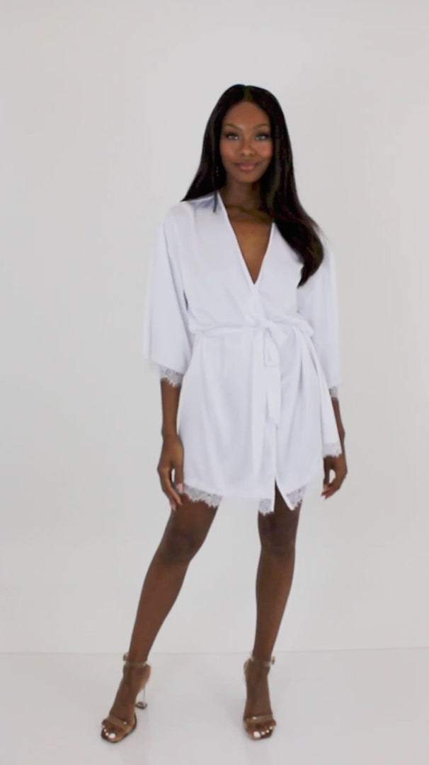 Cloud 9 Lingerie | Sexy Bridal Lingerie in Corpus Christi | WHITE BRIDE FLORAL EMBROIDERED ROBE